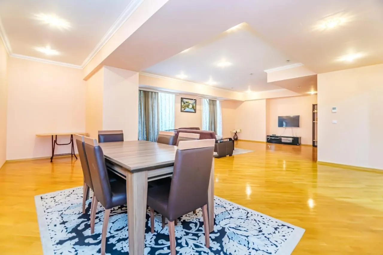 فندق Port Baku Residance 710 A 5*,