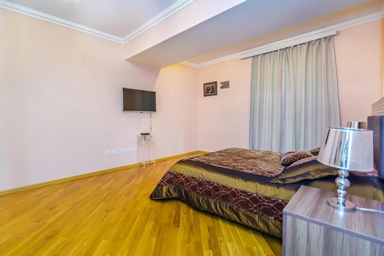فندق Port Baku Residance 710 A 5*,